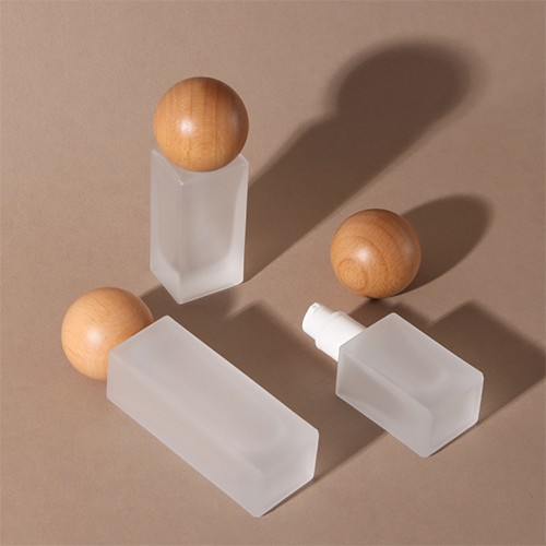 C) ガラスワンドロップポンプ(半透明・角型×木目キャップ) 120ml - YOKIプラザ - 化粧品容器