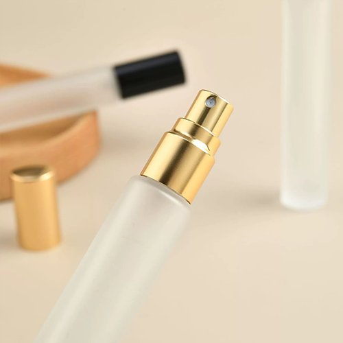 C) アルミキャップガラススプレー(半透明・細長タイプ) 10ml