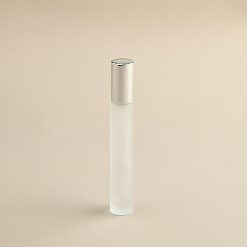 C) アルミキャップガラススプレー(半透明・細長タイプ) 10ml