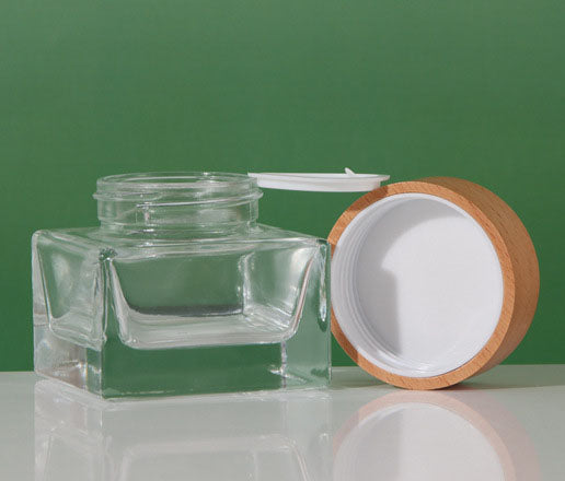 C) ガラスクリームジャー(透明・角型×木目キャップ) 50g - YOKIプラザ - 化粧品容器